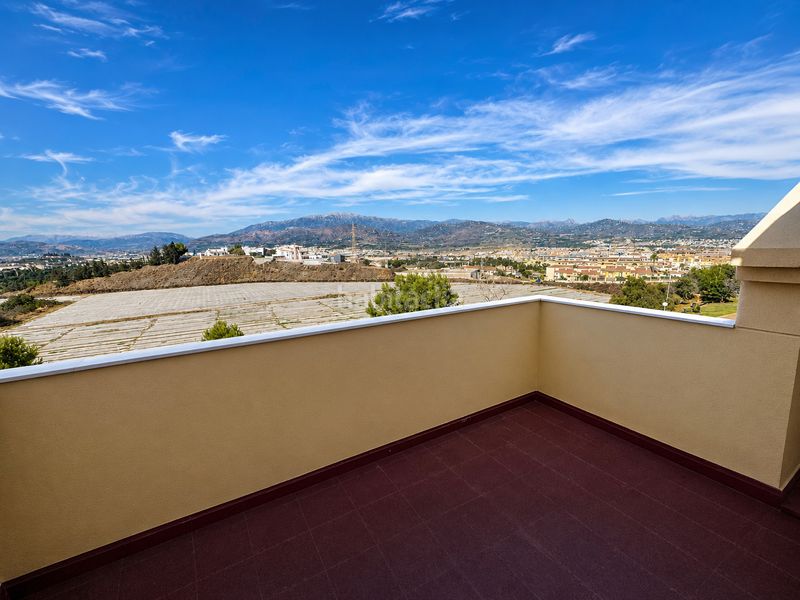 Foto 94fa10a0-0d4b-4aa0-a8d3-590d6fc100b3. Dúplex a calle campo de borja 34 a Viña Málaga Torre del Mar