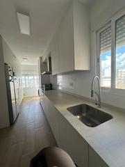 Pis en Paseo larios 20. Piso en venta en torre del mar