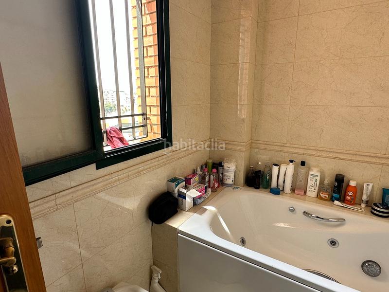 Foto 7cf6d068-8d66-4de4-ae19-663d956a651f. Piso en calle doctor fleming 44 piso en venta en pleno Centro en Torre del Mar