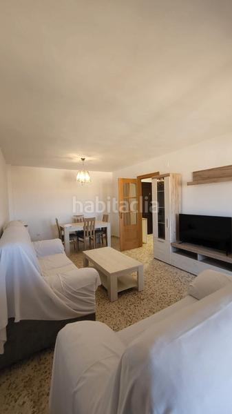 Foto edb361c2-82d7-4c09-a01f-b9b3aa040289. Piso en calle los prados 4 amplio piso en venta en Torre del Mar