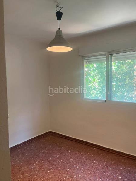 Foto 2c0d3b3c-aebb-4d7c-9591-f2a09049e8a7. Piso en calle poeta agustín ruano 1 piso en venta en malaga en Málaga