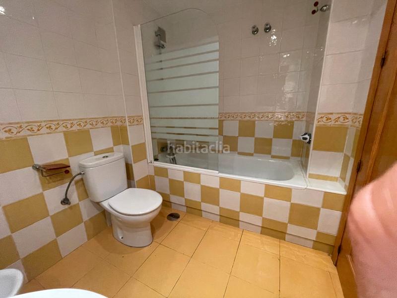 Foto 4fef9e4b-a9b5-4d91-9e50-18ce75d959f7. Piso en calle poeta agustín ruano 1 piso en venta en malaga en Málaga