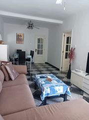 Etagenwohnung in Avenida vivar téllez 69d. Amplio piso   muy bien  ubicado en velez malaga