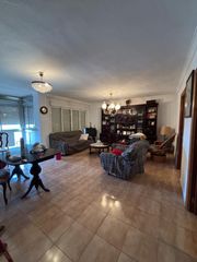 Pis a Avenida antonio toré toré 22. Amplio piso cerca del paseo marítimo