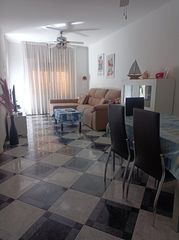 Appartamento in Avenida vivar téllez 69d. Amplio piso en velez malaga