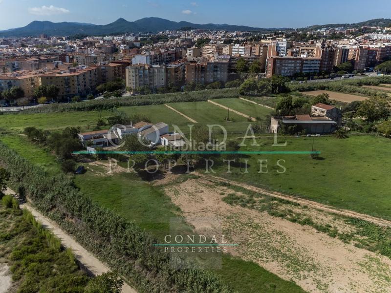 Foto 99c1c952-630e-4bd0-b6c5-6b9fa08c019e. Casa in El Palau - Escorxador Mataró