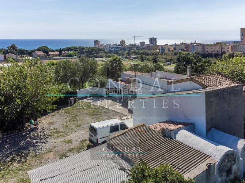 Foto dac4bb2d-a250-427f-8ed1-7dbe1ee443c4. Casa in El Palau - Escorxador Mataró