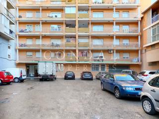 Local Comercial a Eixample-Horta Capallera. Gran oportunidad almacn de 1.540 m en figueres en la entrada pr