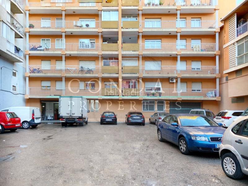 Foto c43017bb-f04a-430c-896c-20cba2d808a7. Location local commercial dans Eixample-Horta Capallera Figueres