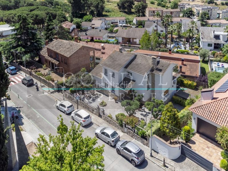 Foto 75e84811-7ca5-4780-870b-31c5a1c5dc72. Casa amb aparcament a Martorelles