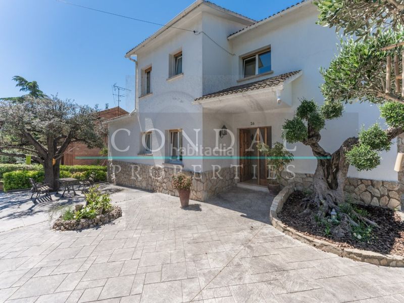 Foto 896ec4ef-ca42-42b9-bed1-b45b8656cc95. Casa amb aparcament a Martorelles