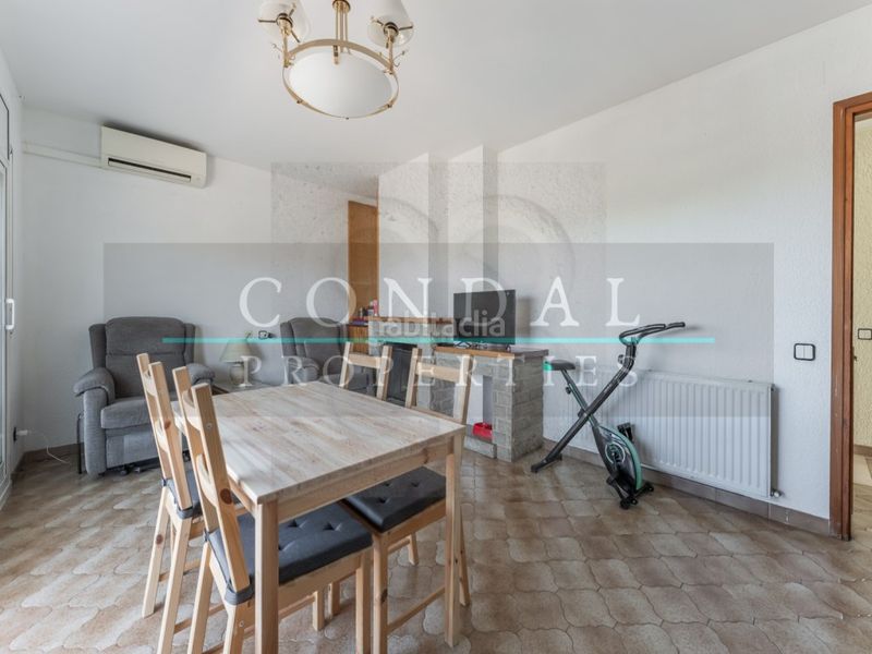 Foto ca2aa88d-c06a-44a4-9d56-8b67ba632a1e. Casa amb aparcament a Martorelles