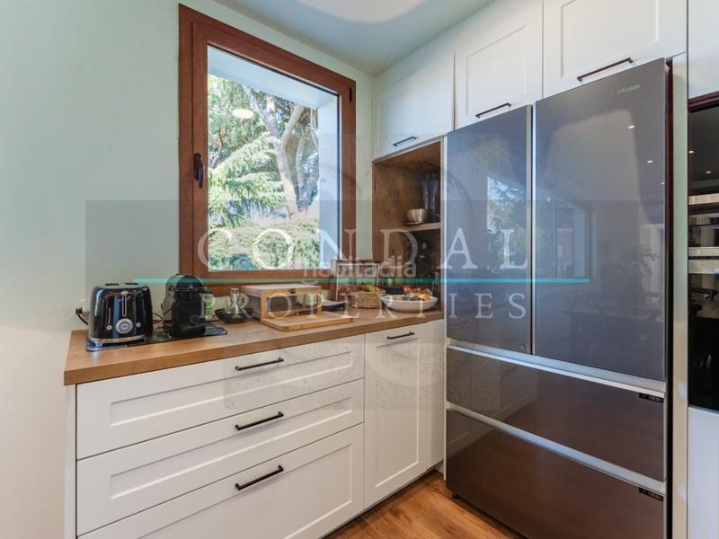 Foto 3db68e1b-4aaf-4ec9-ac2a-26ace6c158b2. Maison avec parking piscine dans Vallgorguina