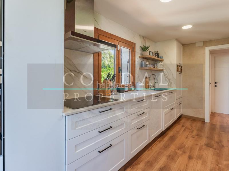 Foto 7d6e1d85-9210-4e0b-b0f6-954eb53d2016. Maison avec parking piscine dans Vallgorguina