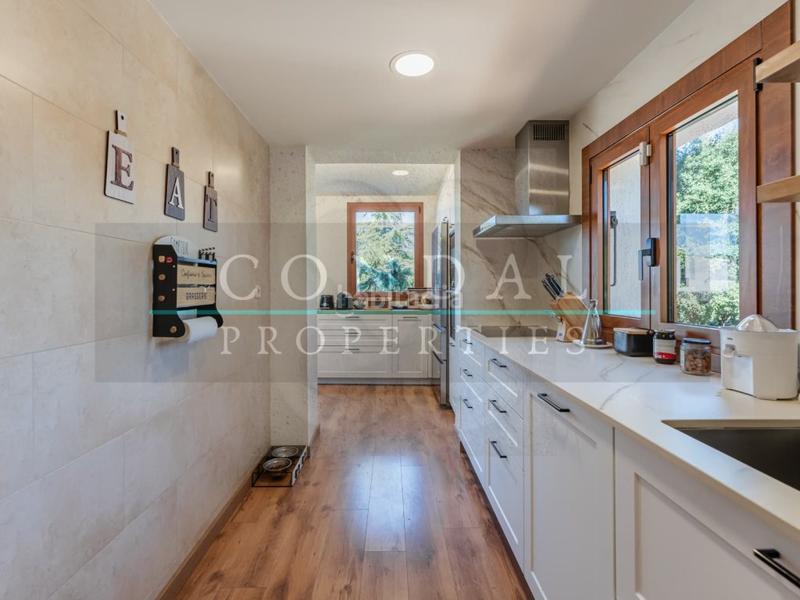 Foto 86a01edf-fcf2-4de7-a6ec-c78327677de4. Maison avec parking piscine dans Vallgorguina