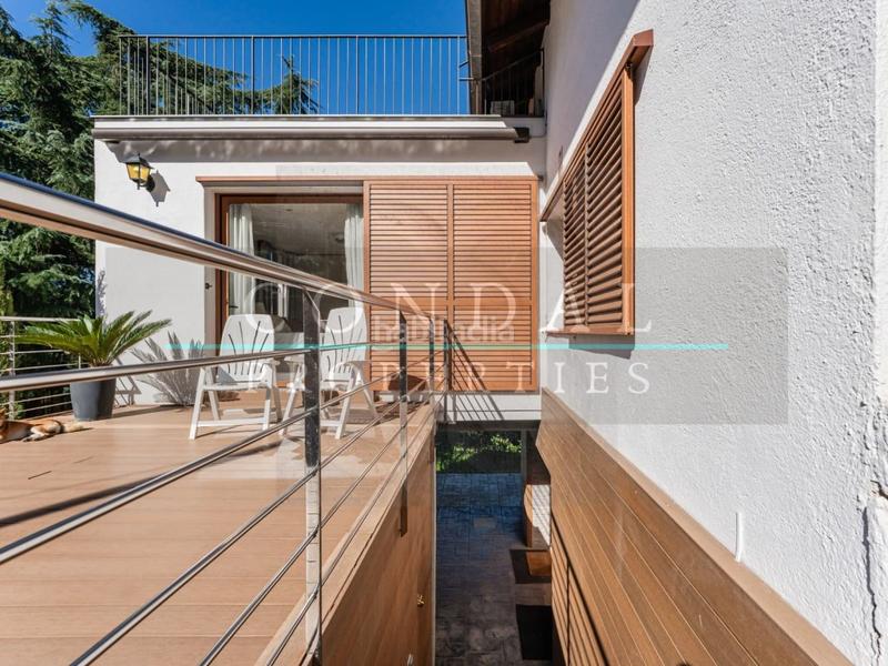 Foto c76fee8d-3f88-4a66-aa97-5e6aed869966. Maison avec parking piscine dans Vallgorguina