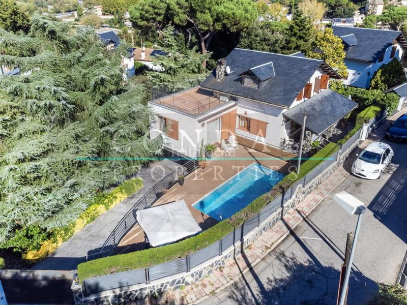 Foto cbcc171a-e591-49fb-865d-2c91e4adbfad. Maison avec parking piscine dans Vallgorguina