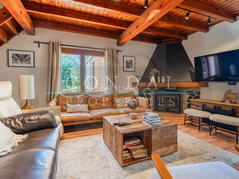 Foto cd460582-d1d5-43f9-ab11-a253a4d20344. Maison avec parking piscine dans Vallgorguina