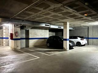 Aparcament cotxe a Can Llong. Plaza de parking en can llong!!!