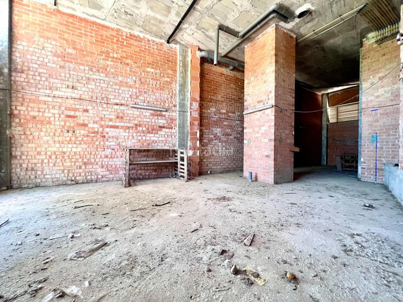 Foto b318a017-a5b5-4d81-ad4f-12a4734e0806. Lloguer local comercial a Can Llong Sabadell