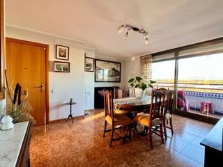 Etagenwohnung in Santa Perpètua de Mogoda. Amplio y soleado piso en privilegiada ubicación 3 dormitorios do