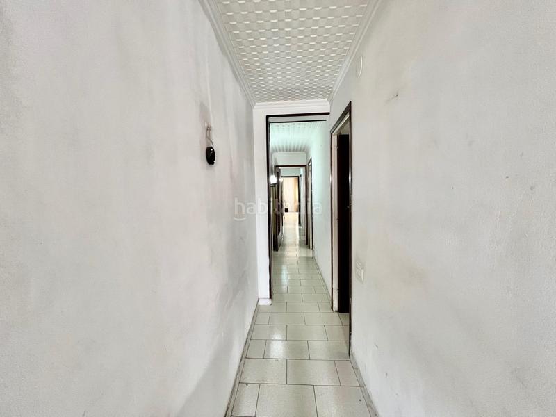 Foto 1d7c6935-abd0-46fb-bf5c-064d0c47eafd. Piso  de 4 dormitorios y 2 baños, balcón terraza y trastero! en Sabadell