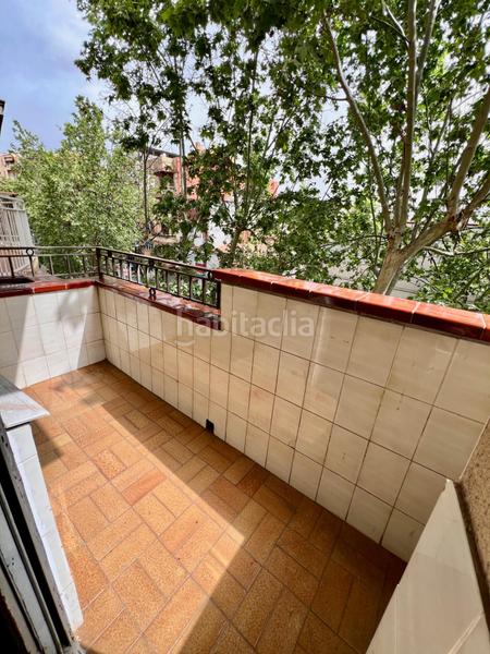 Foto fd7a7ce7-ac4c-4b0a-b2ee-a54d689bfa4a. Piso  de 4 dormitorios y 2 baños, balcón terraza y trastero! en Sabadell