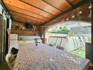 Maison à Les Arenes - La Grípia - Can Montllor. Casa de 4 dormitorios y 2 baños, con garaje doble , patio y pisc
