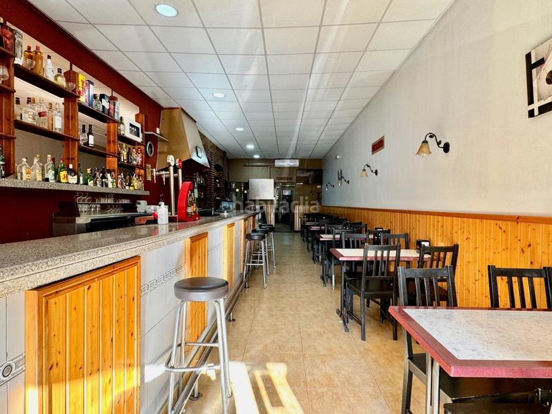 Foto e272f52a-ad34-47cf-8085-02fd045bf7a1. Location local commercial dans Hostafrancs Sabadell