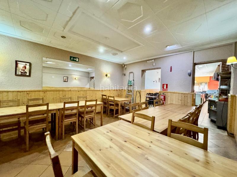 Foto 80d3fe8a-a17e-492b-a1f0-521c5a712b46. Rent business premise in Hostafrancs Sabadell