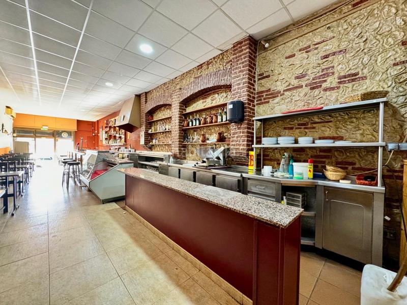 Foto e2143345-f09c-4b55-8b05-e17dc1555d3d. Rent business premise in Hostafrancs Sabadell