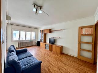 Appartement à Ca n'Aurell. Piso de 4 dormitorios a 3 calles de la rambla egara!