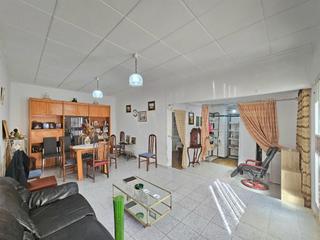 House in Ca n'Oriac. Casa candorra sabadell