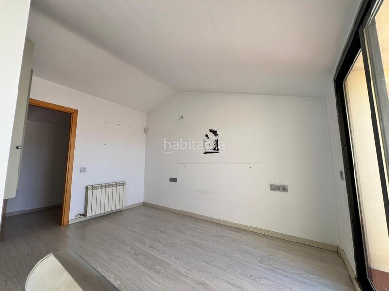 Foto 6e4dddc9-0fb6-48de-b4e5-bfe4c743fbba. Flat with heating parking in Ca n'Anglada Terrassa