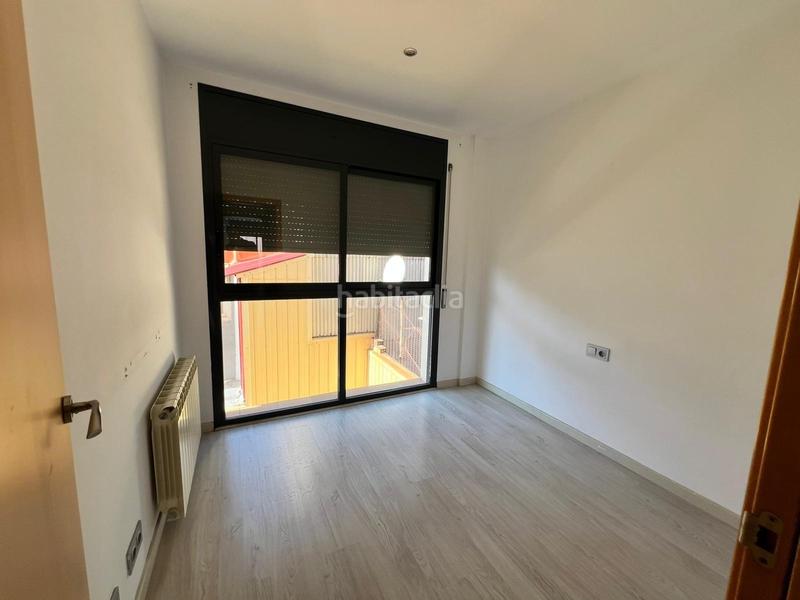 Foto ec8400a8-231f-4c7d-94f1-04dd5a312737. Flat with heating parking in Ca n'Anglada Terrassa