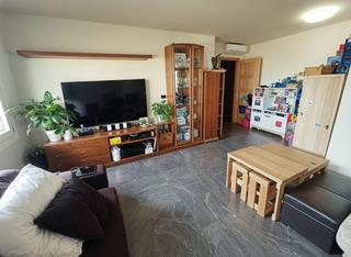 Appartement à Can Rull. Piso via alexandra de 3 hab con ascensor