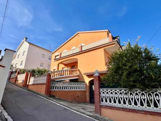 Maison à Polinyà. Casa a 4 vientos, con dos viviendas independientes!