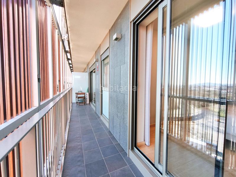 Foto effbeb0e-7a23-435a-8e0a-2cae52965ecb. Piso  de 2 dormitorios 1 baño balcón y plaza de parking en Sabadell