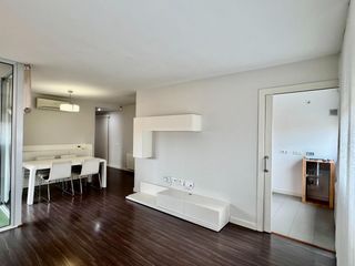 Flat  Europa. Piso de 3 hab. con balcon interior y parking . vivienda vpo.