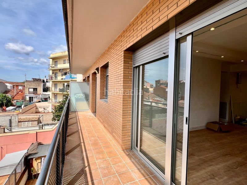 Foto c68f043f-bc43-451d-b9fc-c1fb159f27e8. Pis amb calefacció aparcament piscina a Gràcia Sabadell