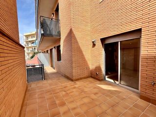 Etagenwohnung  Tetuan de. Piso de 2 dormitorios  2 baños  terraza y balcón  parking  trast