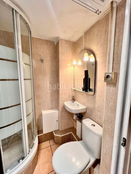 Foto b7e38c7c-d391-4a11-b7d6-89a93df8940d. Rent business premise in La Roureda Sabadell