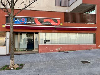 Lloguer Local Comercial  Carrer sarajevo. Local comercial en can llong !