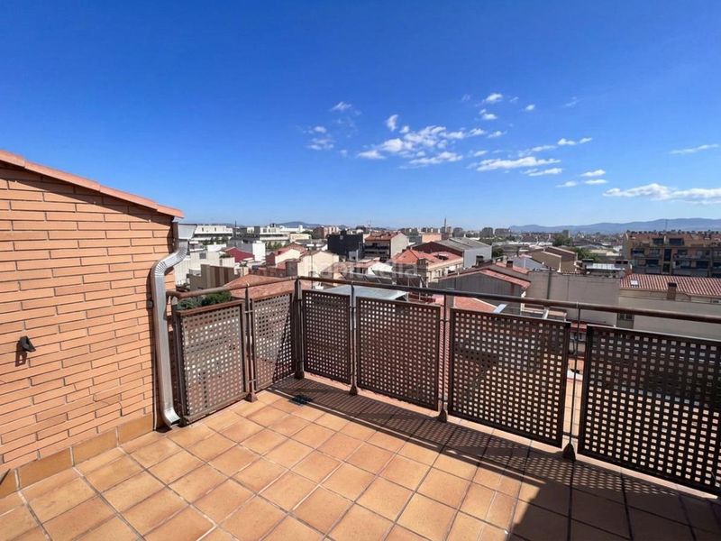 Foto dc65f118-98d8-48e5-b9a2-2f5e28c46ecf. Pis amb calefacció aparcament piscina a Gràcia Sabadell