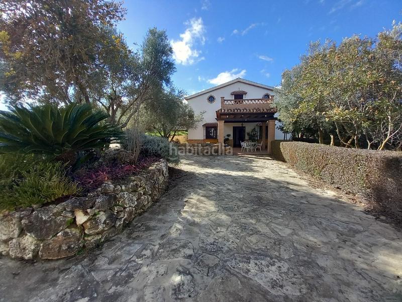 Foto 24eb7e4e-69b1-4416-b426-26c57c2939b9. Masia amb piscina a Arriate