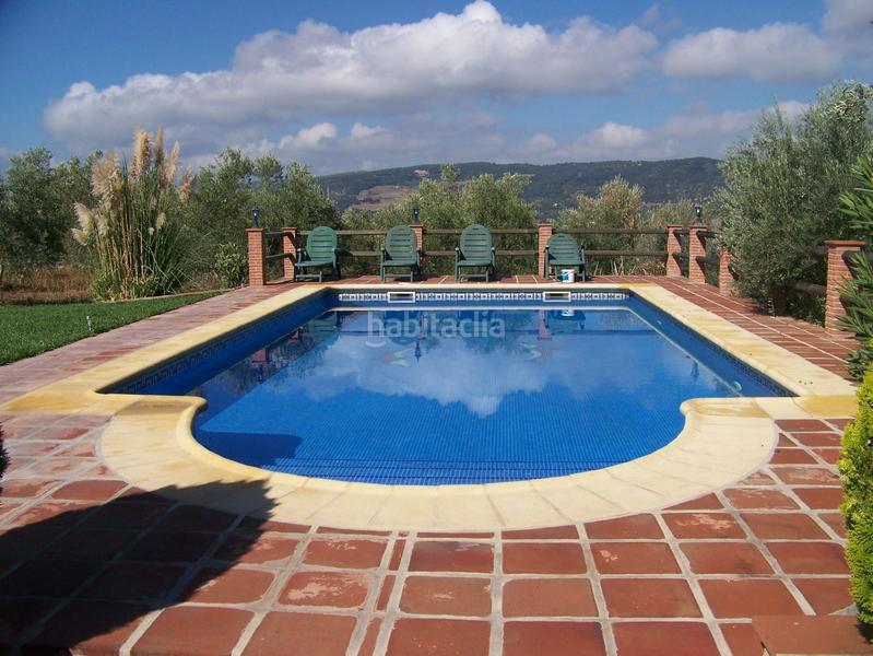 Foto cc473252-3962-473f-9bdf-256a528434ff. Masia amb piscina a Arriate