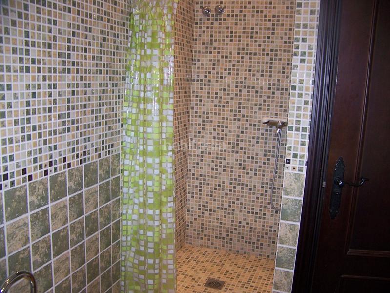 Foto cc7cb732-ed38-46f1-980a-25c56eaac516. Masia amb piscina a Arriate