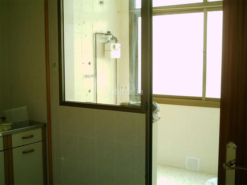 Foto 8bd45cd7-a17f-430a-812b-0bcf40e21cb5. Piso  céntrico con posibilidad de cochera en Centro Ronda