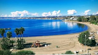 Piso en Sierra de Estepona - Avda. de Andalucía. Piso en estepona