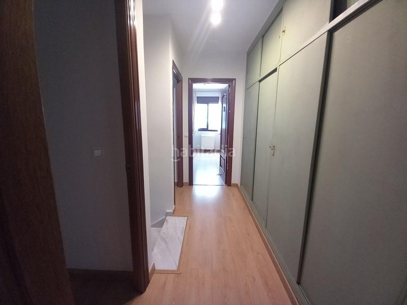 Foto ac895d3f-d7aa-4b78-8fa1-2ff48c547a01. Dúplex amb calefacció a Centro Ronda